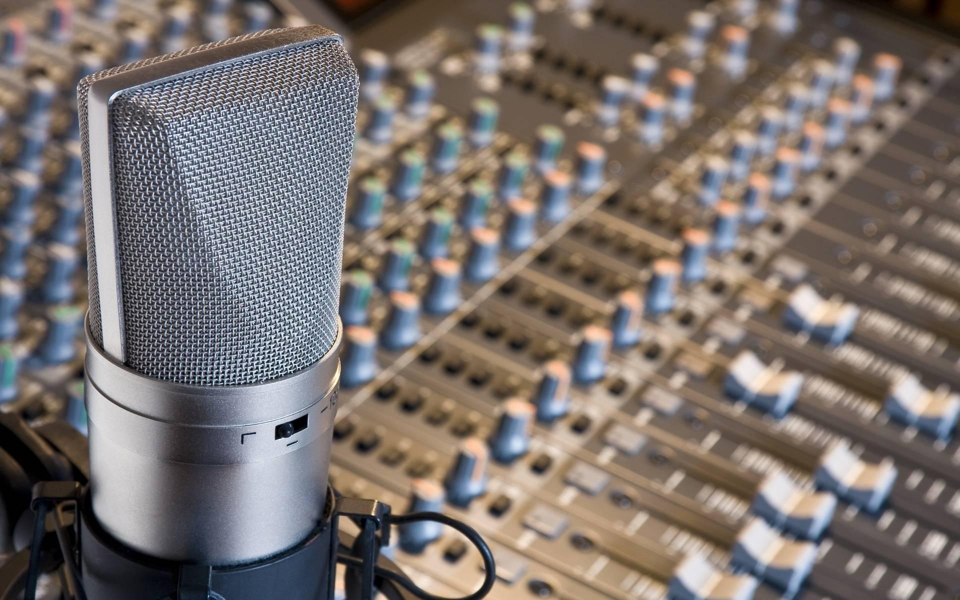 Festiva  91.8 FM (La Guardia)